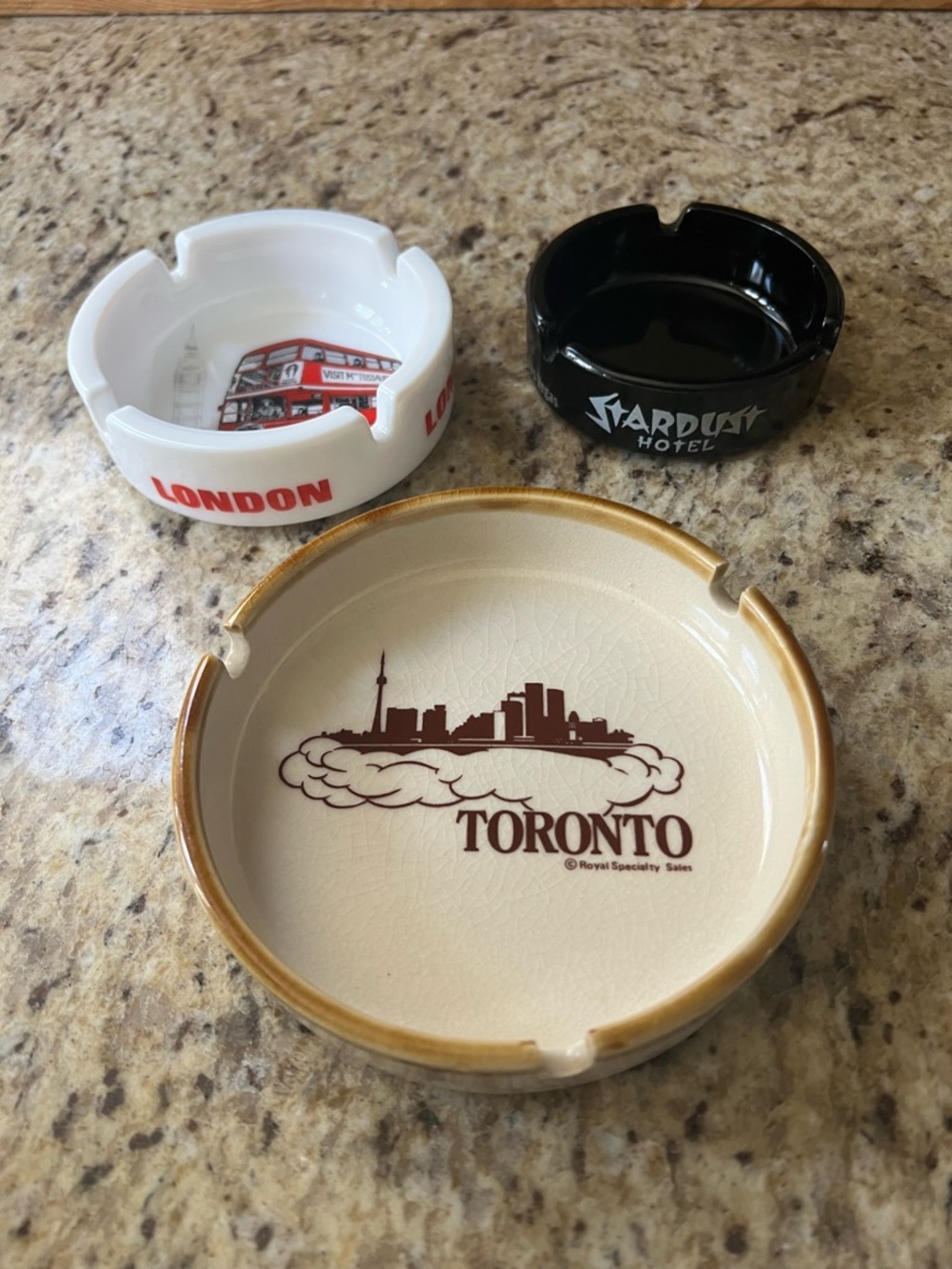 Lot of 3 Travel Souvenir ceramic/glass ashtrays-Toronto, London & Stardust Hotel